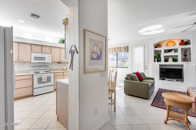 13606 N CAMBRIA Drive 103, Fountain Hills, AZ 85268