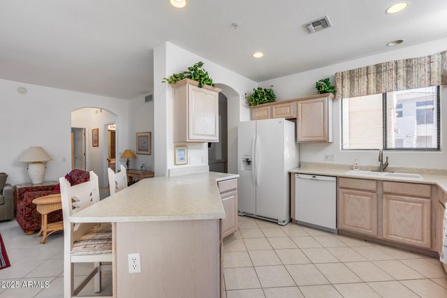 13606 N CAMBRIA Drive 103, Fountain Hills, AZ 85268