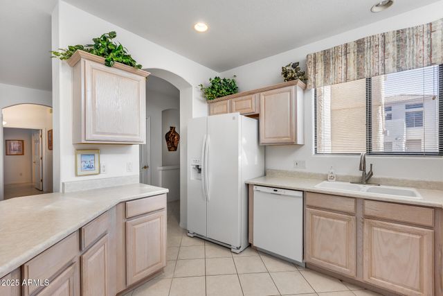 13606 N CAMBRIA Drive 103, Fountain Hills, AZ 85268