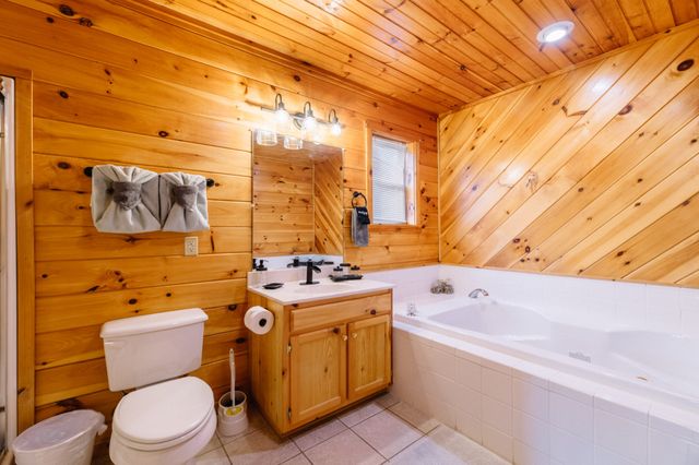 410 Oak Sky Way, Sevierville, TN 37876