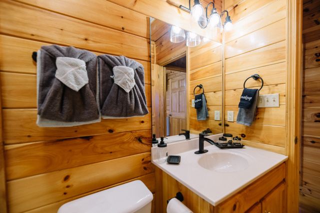 410 Oak Sky Way, Sevierville, TN 37876