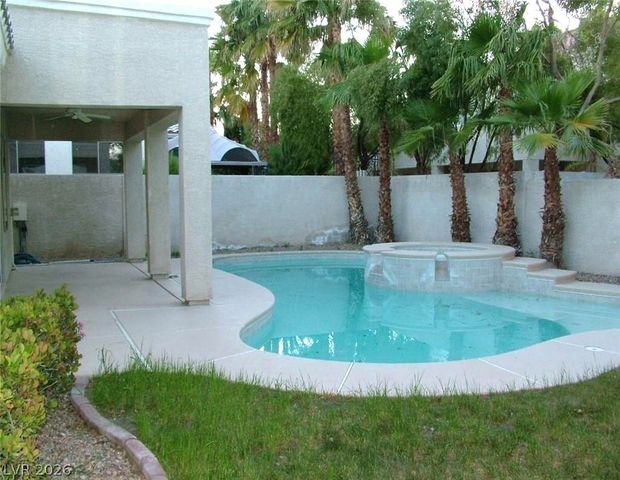 30 CASTLE CREEK Court, Las Vegas, NV 89148