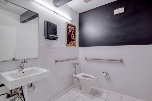 117 East ST 200, Hutto, TX 78634