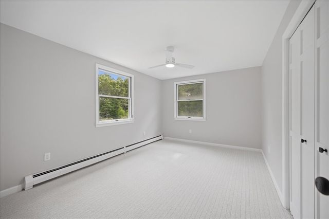 8 Tommy's Ln, Freetown, MA 02717