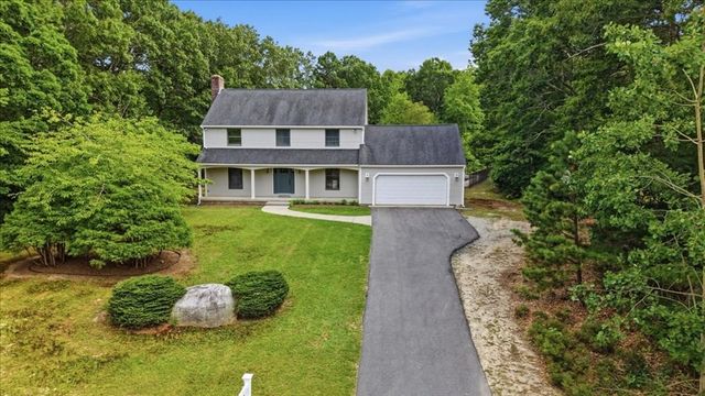 8 Tommy's Ln, Freetown, MA 02717
