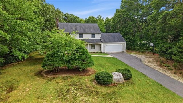 8 Tommy's Ln, Freetown, MA 02717