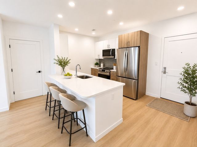 40 Centre St 603, Brookline, MA 02446