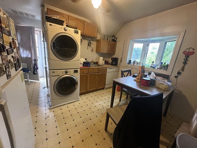 2835 W College AVENUE #2835A, Milwaukee, WI 53221