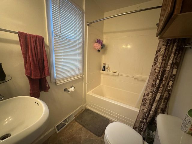 2835 W College AVENUE #2835A, Milwaukee, WI 53221