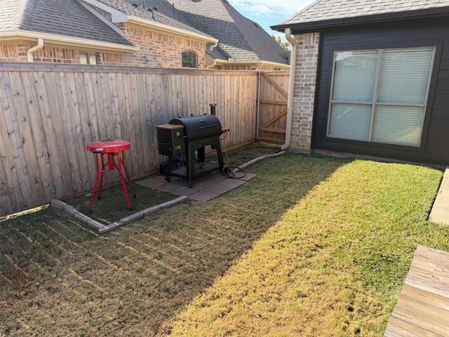 2949 Preston Club Drive, Sherman, TX 75092