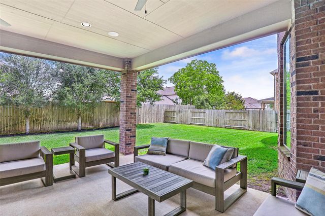 12103 Chisel Ridge, Pearland, TX 77584