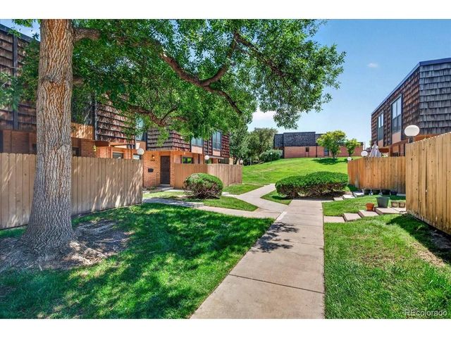 6476 Welch Ct, Arvada, CO 80004