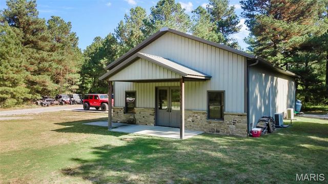 1355 Ridgeway Circle, Benton, MO 63736