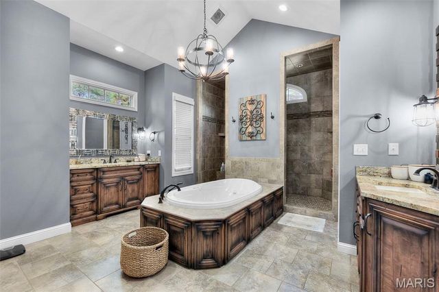 1355 Ridgeway Circle, Benton, MO 63736