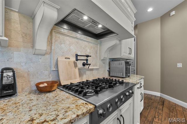 1355 Ridgeway Circle, Benton, MO 63736