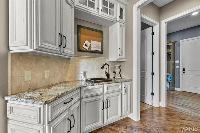 1355 Ridgeway Circle, Benton, MO 63736