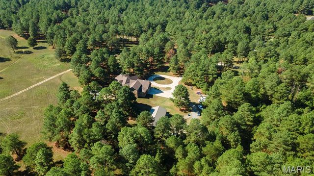 1355 Ridgeway Circle, Benton, MO 63736