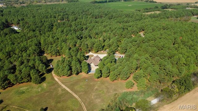 1355 Ridgeway Circle, Benton, MO 63736