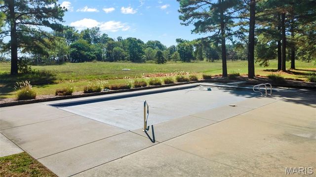 1355 Ridgeway Circle, Benton, MO 63736