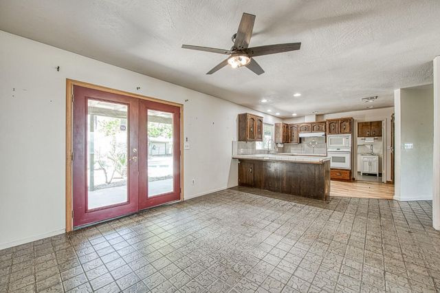 7881 N Thompson Avenue, Clovis, CA 93619