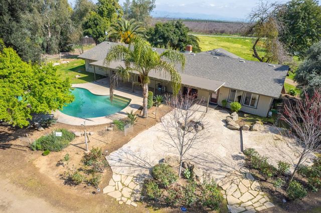 7881 N Thompson Avenue, Clovis, CA 93619