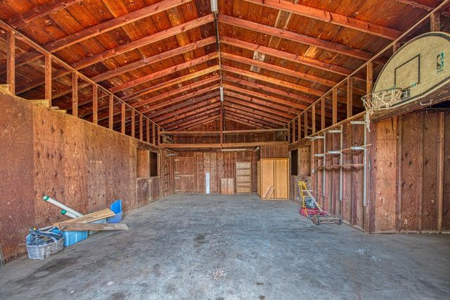 7881 N Thompson Avenue, Clovis, CA 93619