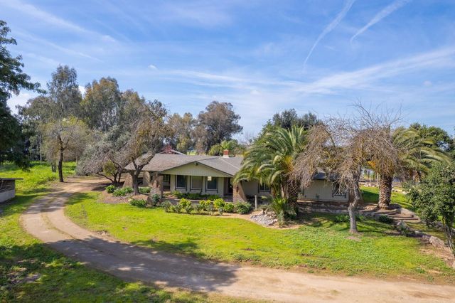 7881 N Thompson Avenue, Clovis, CA 93619