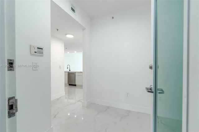 7914 Harbor Island Dr 106, North Bay Village, FL 33141