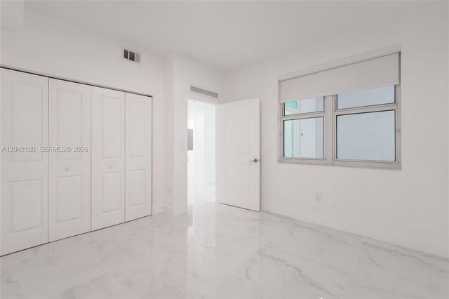 7914 Harbor Island Dr 106, North Bay Village, FL 33141