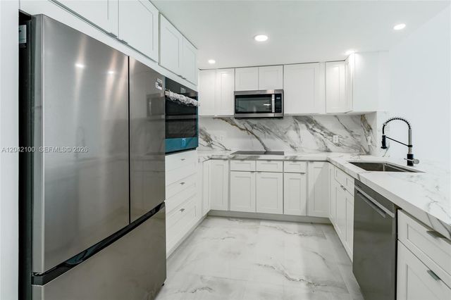 7914 Harbor Island Dr 106, North Bay Village, FL 33141