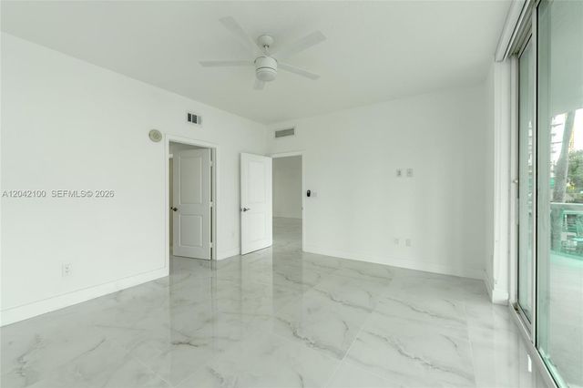7914 Harbor Island Dr 106, North Bay Village, FL 33141