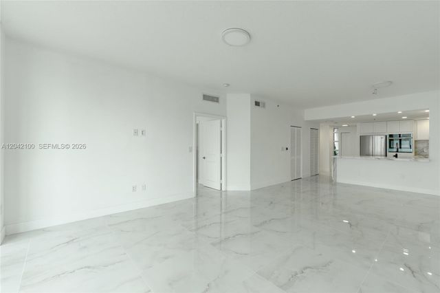 7914 Harbor Island Dr 106, North Bay Village, FL 33141