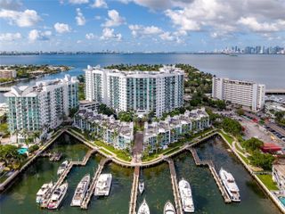 7914 Harbor Island Dr 106, North Bay Village, FL 33141