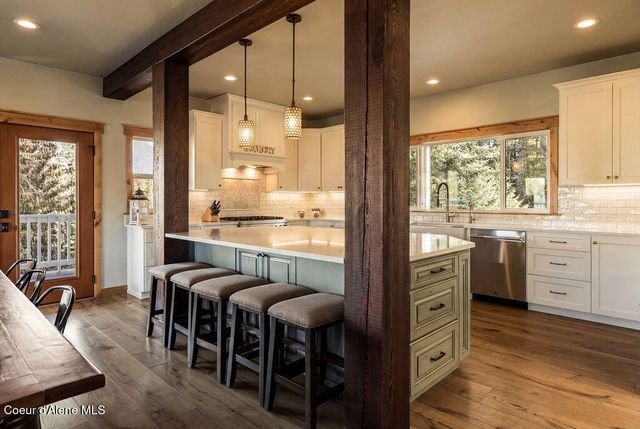 354 Buena Vista Rd, Bonners Ferry, ID 83805