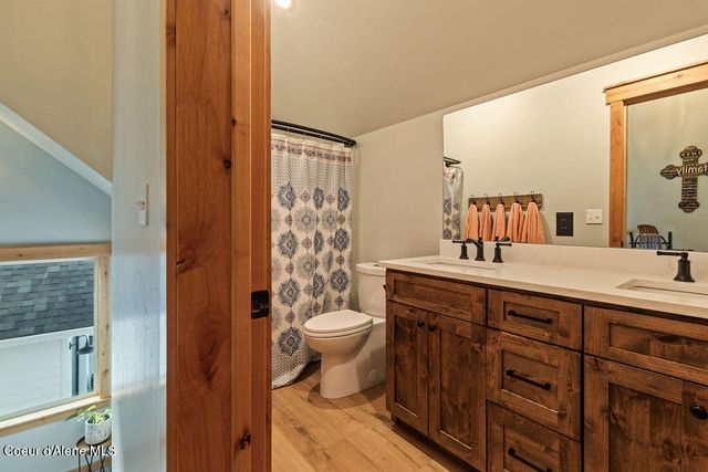 354 Buena Vista Rd, Bonners Ferry, ID 83805