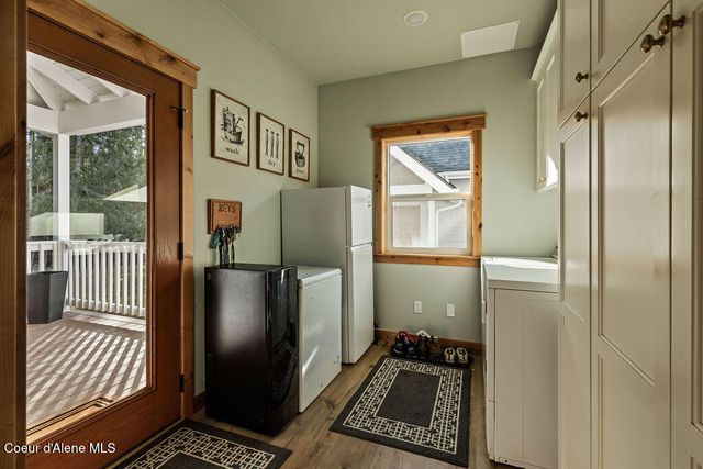 354 Buena Vista Rd, Bonners Ferry, ID 83805