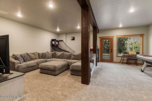 354 Buena Vista Rd, Bonners Ferry, ID 83805