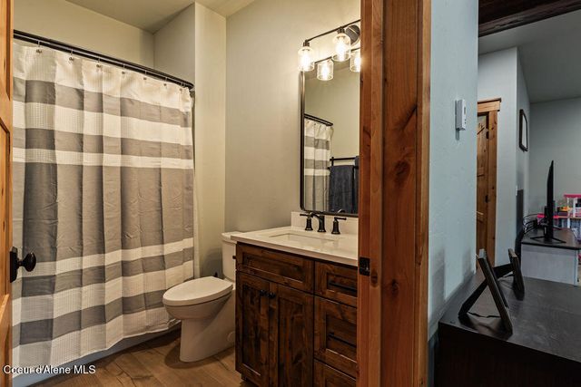 354 Buena Vista Rd, Bonners Ferry, ID 83805