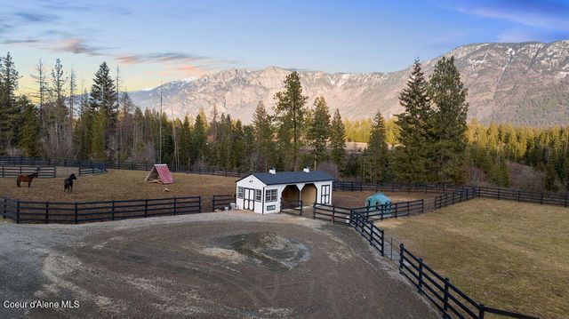 354 Buena Vista Rd, Bonners Ferry, ID 83805