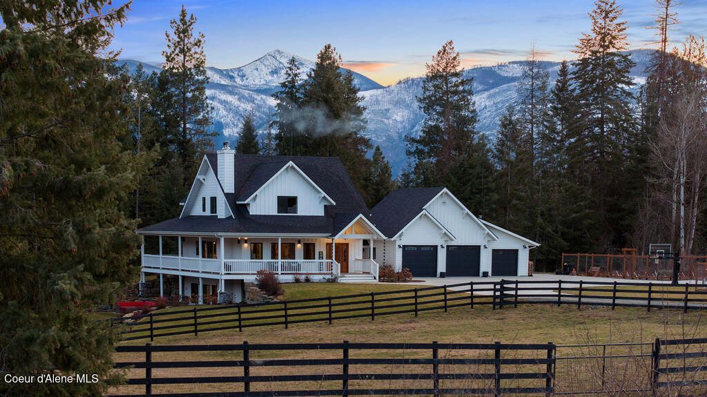 354 Buena Vista Rd, Bonners Ferry, ID 83805