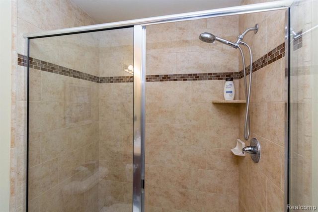 4370 Bennett Park Circle, Troy, MI 48085