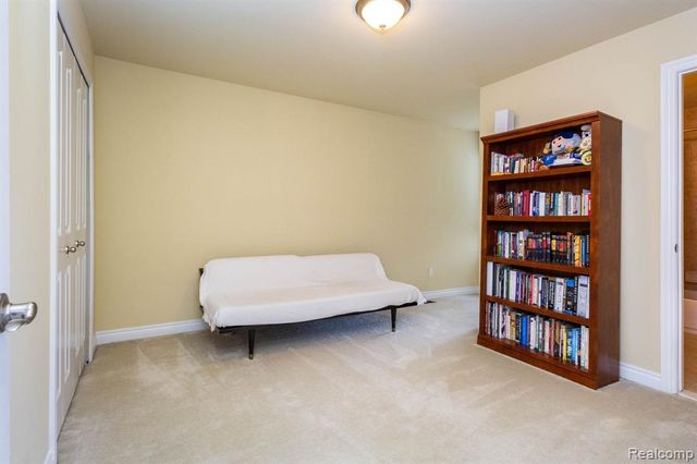 4370 Bennett Park Circle, Troy, MI 48085