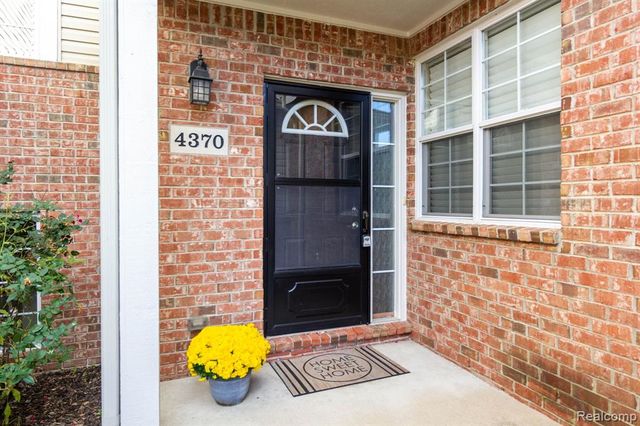 4370 Bennett Park Circle, Troy, MI 48085