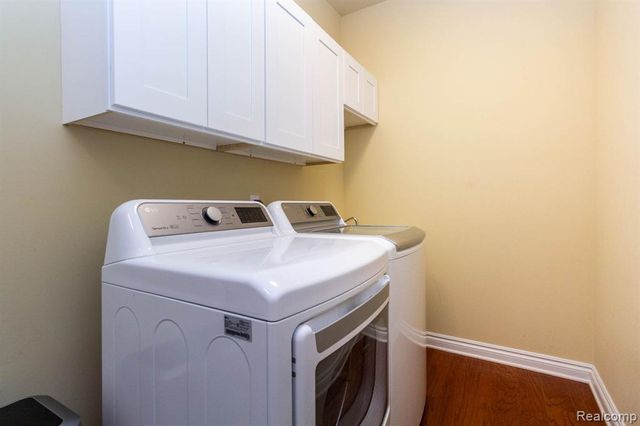 4370 Bennett Park Circle, Troy, MI 48085