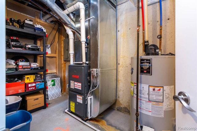 4370 Bennett Park Circle, Troy, MI 48085