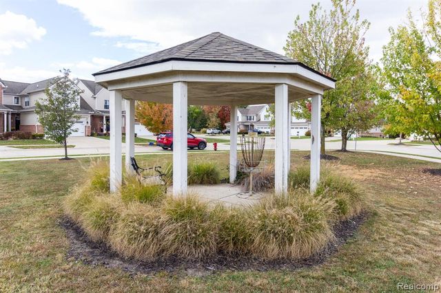 4370 Bennett Park Circle, Troy, MI 48085