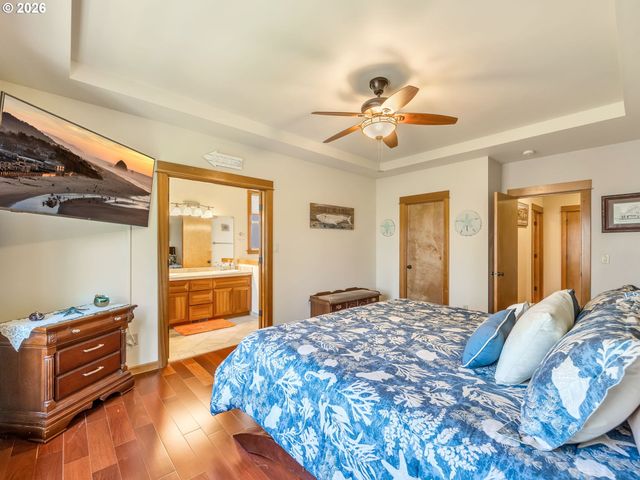 2270 SKYLINE Dr, Seaside, OR 97138