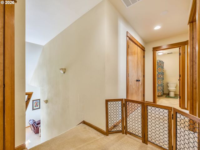 2270 SKYLINE Dr, Seaside, OR 97138