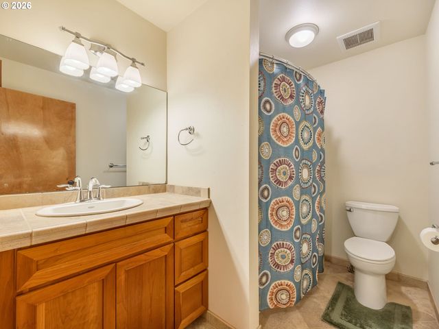 2270 SKYLINE Dr, Seaside, OR 97138
