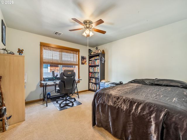2270 SKYLINE Dr, Seaside, OR 97138